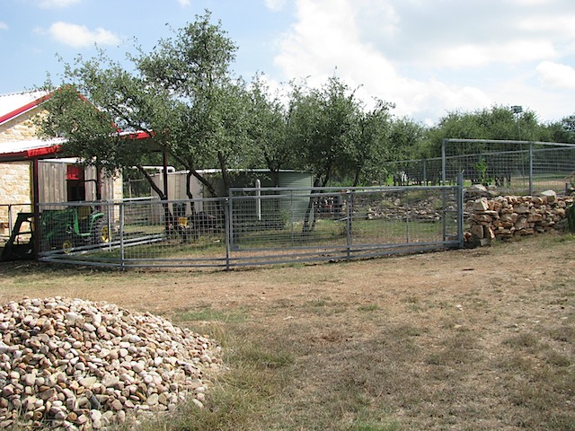 custom fencing